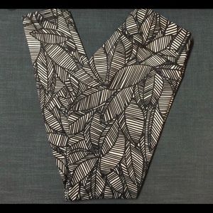 Lululemon Wunder Under Banana Leaf Print